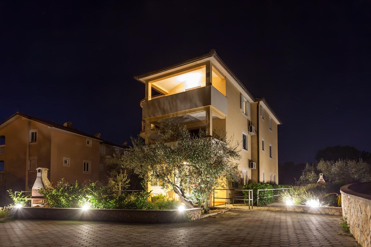 Apartment Ivana 2435 Malinska Εξωτερικό φωτογραφία