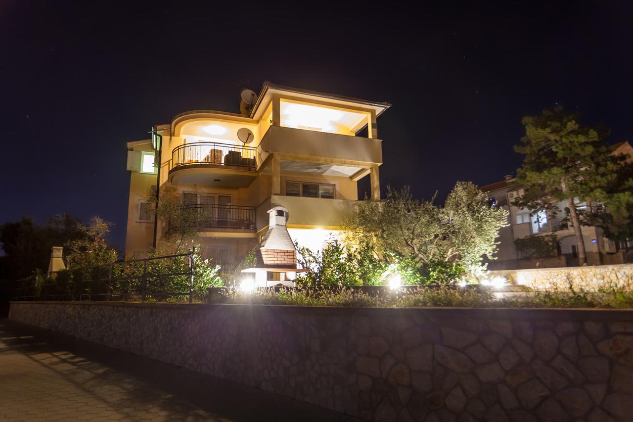 Apartment Ivana 2435 Malinska Εξωτερικό φωτογραφία